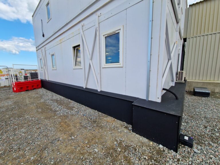 Cabin skirting